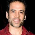 23 Tusshar Kapoor